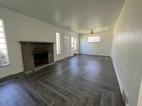 5961 Murdock Ave in Bethel Park, PA - Building Photo - Building Photo