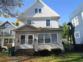 811 Portland Ave in Rochester, NY - Building Photo