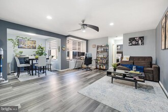 5112 MacArthur Blvd NW in Washington, DC - Building Photo - Building Photo