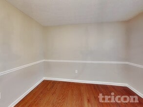 202 Larson Ln in Griffin, GA - Building Photo - Building Photo