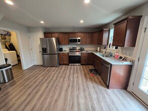 8483 Scouts Rd in Quinton, VA - Building Photo - Building Photo