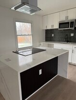 102 Sequoia Ct, Unit 1E in Sterling, VA - Building Photo