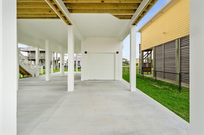 23107 Miramar Dr in Galveston, TX - Foto de edificio - Building Photo