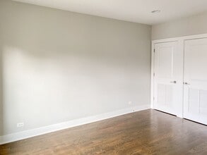 3915 N Janssen Ave, Unit 3 in Chicago, IL - Foto de edificio - Building Photo