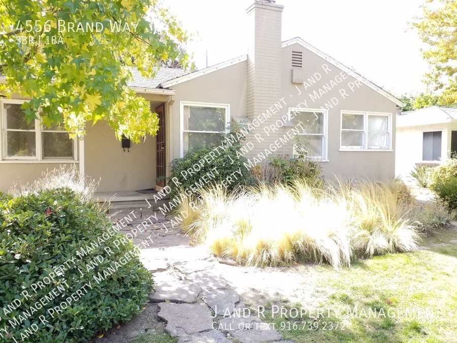 4556 Brand Way in Sacramento, CA - Building Photo