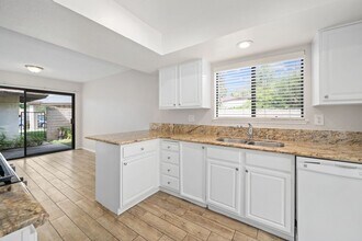 154 Country Club Dr in Brea, CA - Building Photo - Building Photo