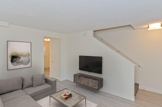 Ridgeview Gardens in Calgary, AB - Building Photo - Building Photo