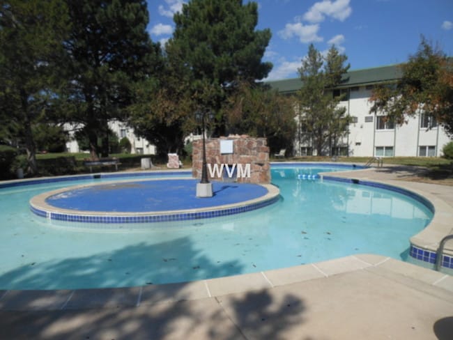 8822 E Florida Ave in Aurora, CO - Building Photo - Building Photo