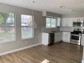 1604 Middleway Rd in Pflugerville, TX - Building Photo - Building Photo