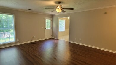 201 Bent Oaks Dr in Jackson, TN - Building Photo - Building Photo
