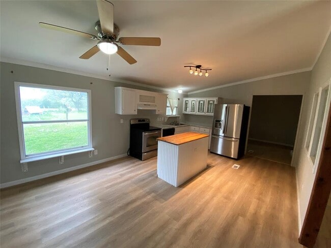 property at 185 S Valley Dr