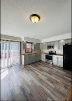 49 Woodmont Ave in Bridgeport, CT - Building Photo