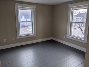 100 Portland Ave, Unit 100A in Dover, NH - Building Photo - Building Photo