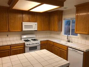 13337 Skyline Blvd in Waterford, CA - Building Photo - Building Photo