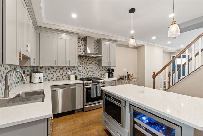279 Gold St in Boston, MA - Building Photo - Building Photo