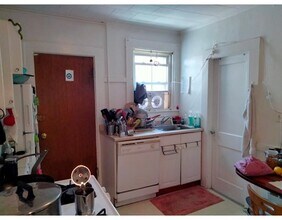 4 Sherman St-Unit -2 in Cambridge, MA - Building Photo - Building Photo