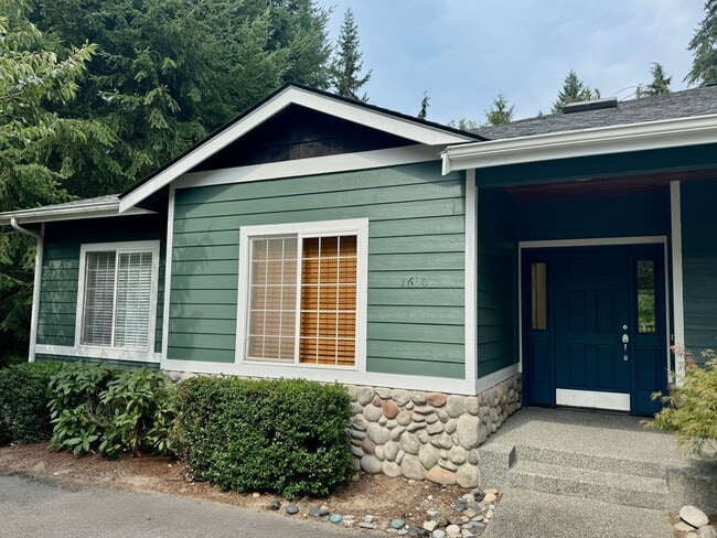 18887 WA-305 in Poulsbo, WA - Building Photo - Building Photo