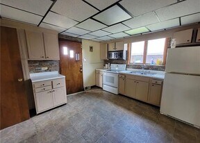 404 W Cunningham St in Butler, PA - Building Photo