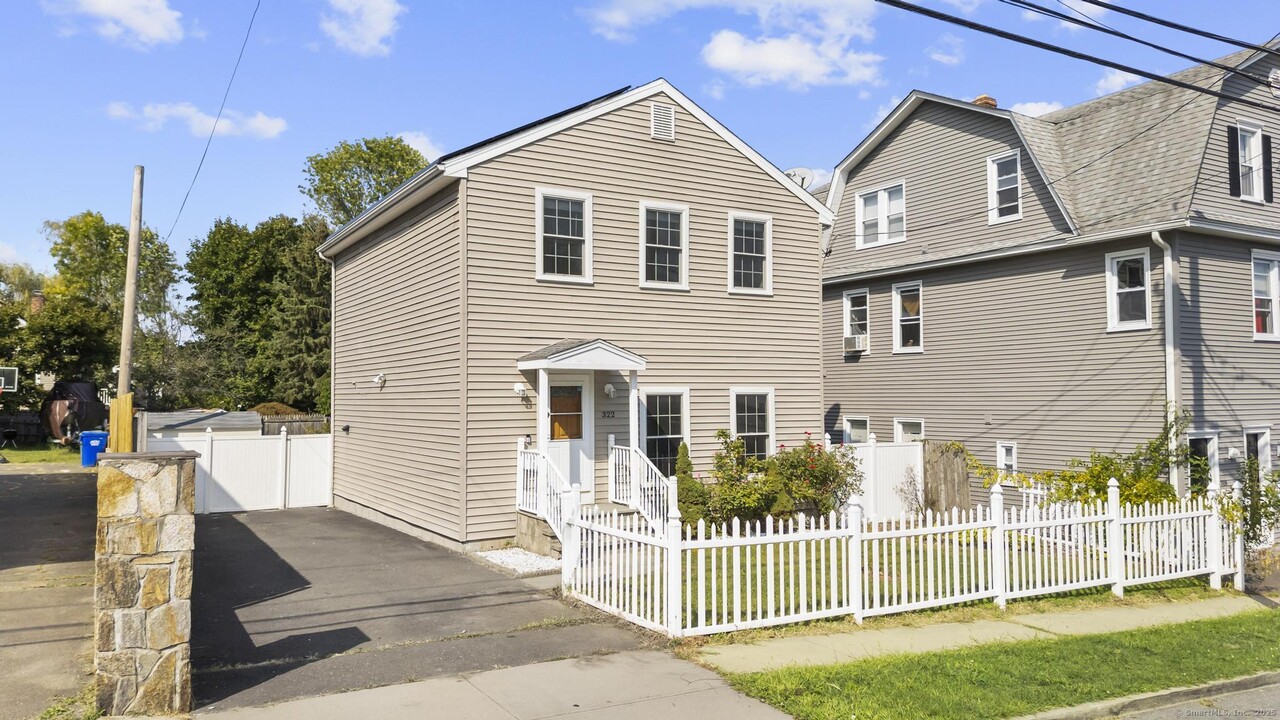 322 Greenfield St in Fairfield, CT - Building Photo