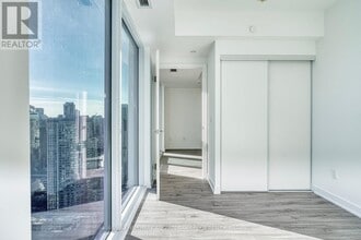 252 Church St in Toronto, ON - Building Photo - Building Photo