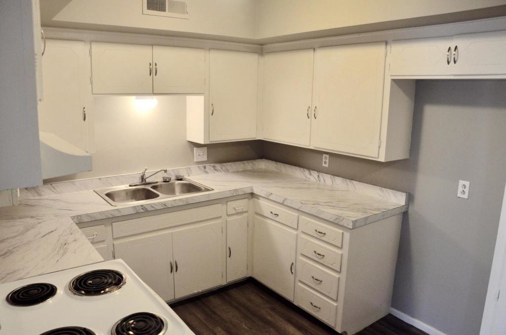 2010 Ave S-Unit -7 in Lubbock, TX - Building Photo