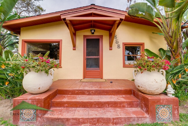 858 Brittany Ave in Encinitas, CA - Building Photo - Building Photo