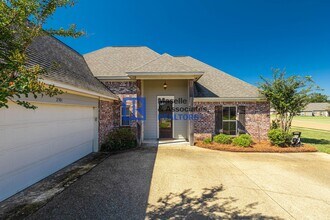 2301 Wilshire Pl in Madison, MS - Building Photo - Building Photo