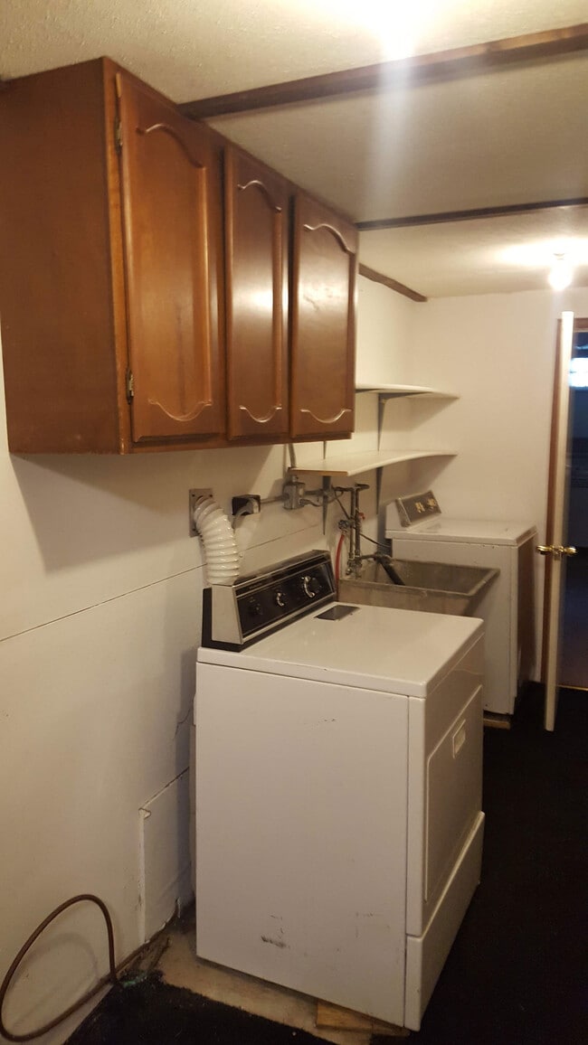 2314 Fitchburg Rd, Unit 2314B in Fitchburg, WI - Foto de edificio - Building Photo