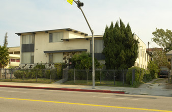 1156 N Cahuenga Blvd in Los Angeles, CA - Building Photo - Building Photo