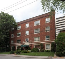 35 Raglan Ave in Toronto, ON - Building Photo