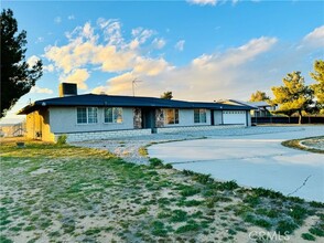 15626 Atnah Rd in Apple Valley, CA - Building Photo - Building Photo