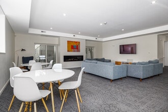 Whitney Modern in New Haven, CT - Foto de edificio - Interior Photo