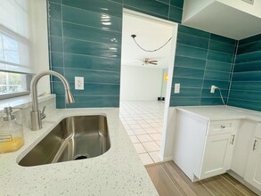 3 Greenway Village N in Royal Palm Beach, FL - Building Photo - Building Photo