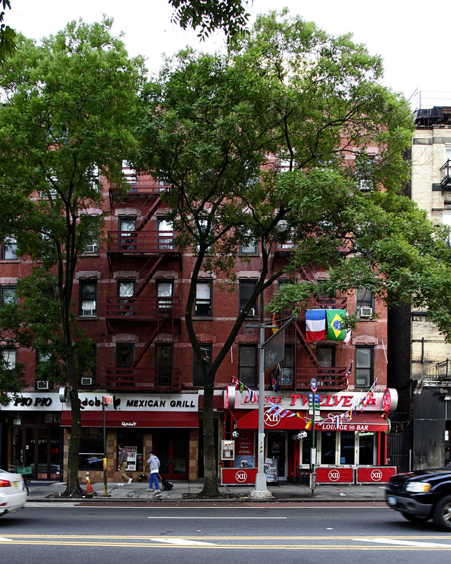 206-208 E 34th St in New York, NY - Foto de edificio - Building Photo