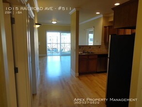 1015 RAILROAD Ave-Unit -#511 in Bellingham, WA - Building Photo - Building Photo