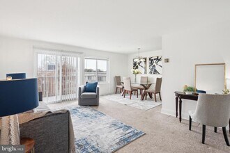 1005 Chillum Rd in Hyattsville, MD - Foto de edificio - Building Photo