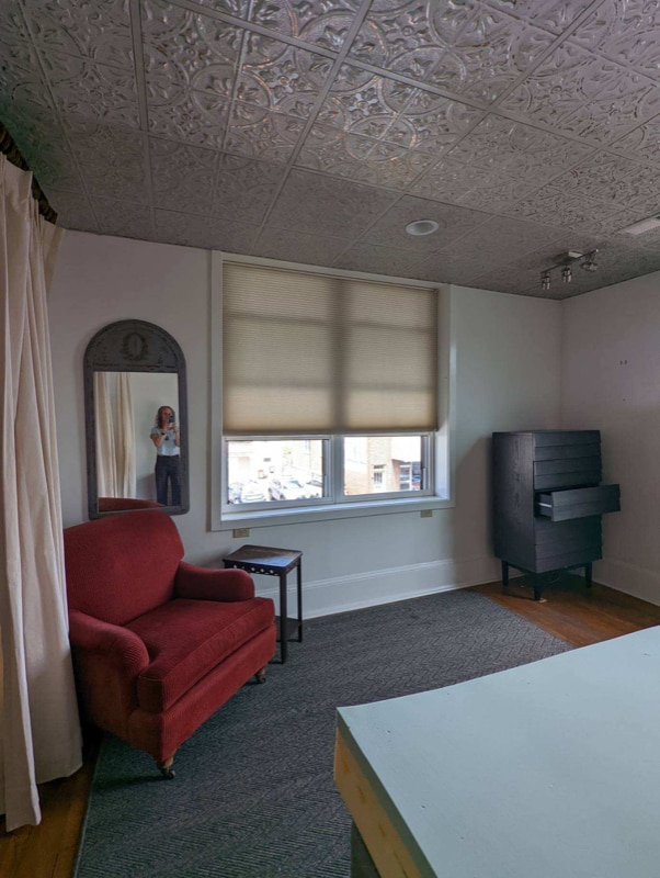 105 W Main St, Unit D in Burnsville, NC - Foto de edificio - Building Photo