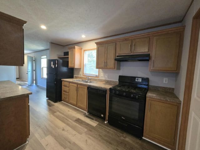 404 Romeo Dr in Lakeville, MN - Building Photo