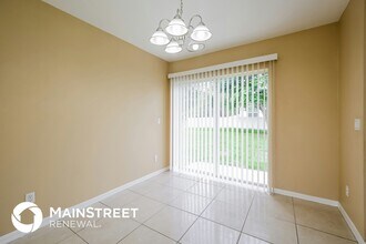 1917 Kester Ave in Lehigh Acres, FL - Foto de edificio - Building Photo