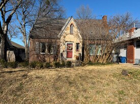 2023 E 14th Pl in Tulsa, OK - Building Photo