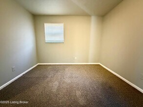 3107 Melody Acres Ln in Louisville, KY - Building Photo - Building Photo