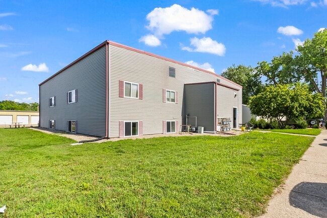 property at 507 W 20th St
