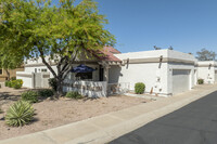 River Run Townhomes in Tempe, AZ - Building Photo - Building Photo