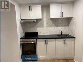 52 Adventure Crescent in Vaughan, ON - Building Photo - Building Photo