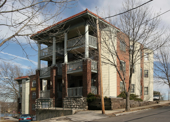 2841 Paseo Blvd in Kansas City, MO - Foto de edificio - Building Photo