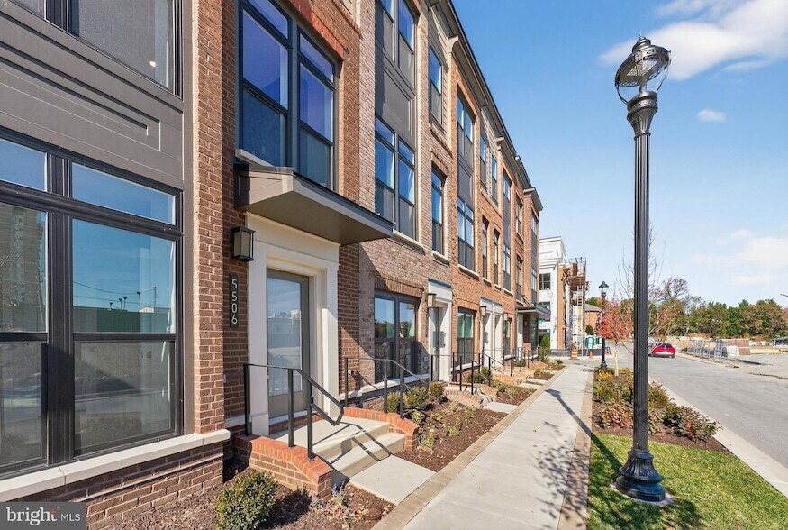 5506 Topaz Ln in Bethesda, MD - Building Photo