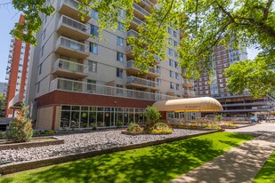The Mountbatten Apartments in Edmonton, AB - Building Photo