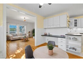 2739 Girard Ave S in Minneapolis, MN - Building Photo - Building Photo