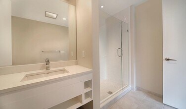 270 Third St, Unit 214 in Cambridge, MA - Building Photo - Building Photo