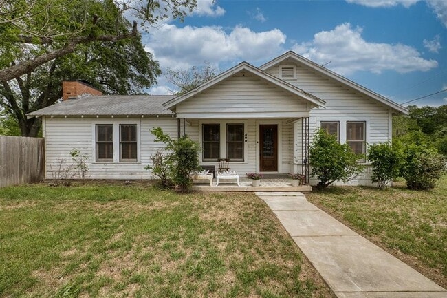 property at 500 W Austin St